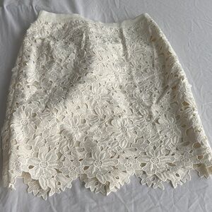 LOFT Cream Floral Lace Pencil Skirt